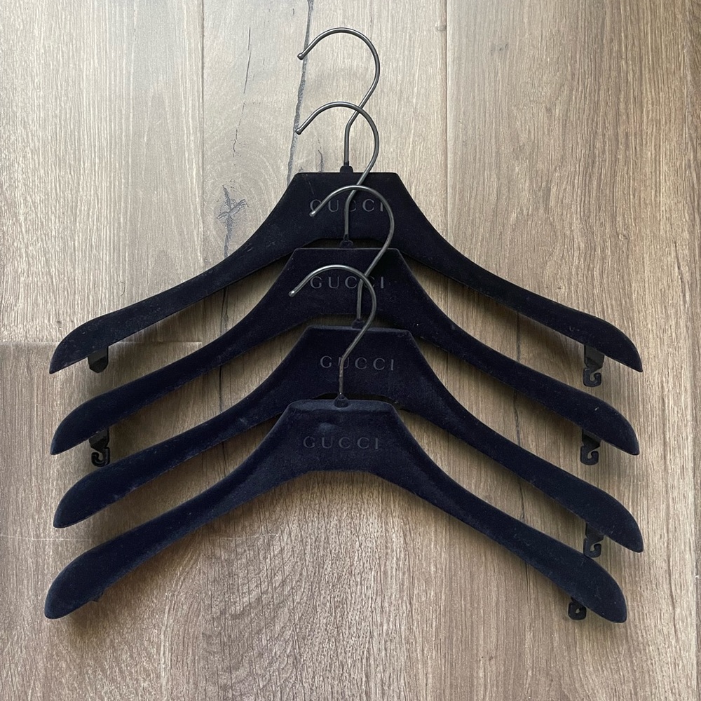Gucci original hanger set of 4